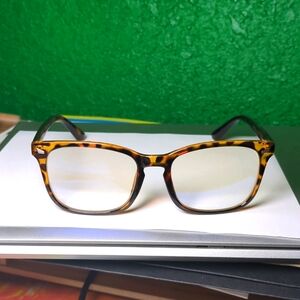 Blue light filter glasses